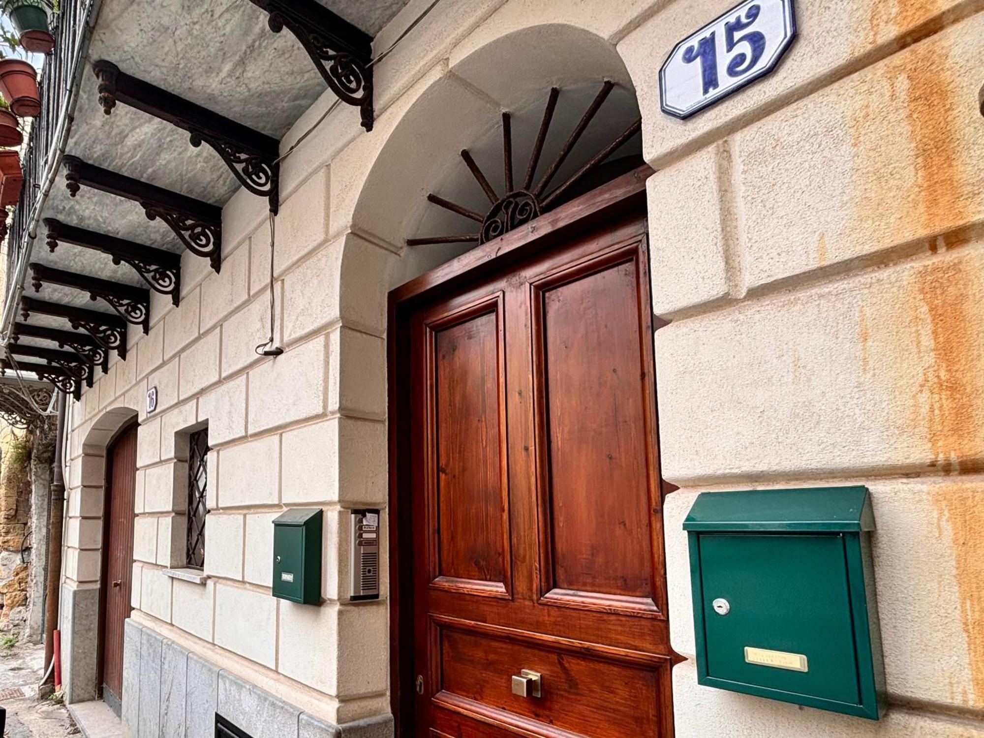 Casa Cassarelli In Centro Apartment ปาแลร์โม ภายนอก รูปภาพ
